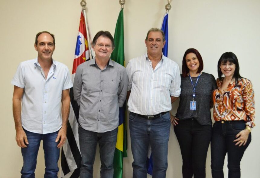 Prefeitura Municipal de Cosmópolis firma parceria com o Sebrae