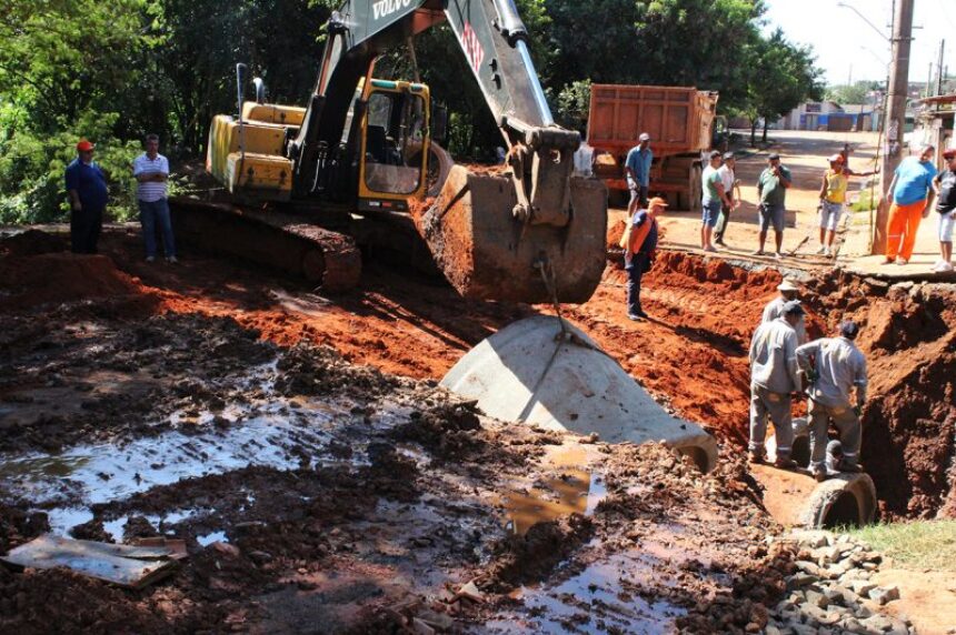 Prefeitura Municipal de Cosmópolis inicia obras de canalização do Córrego do Barreiro Amarelo no Parque Dona Esther