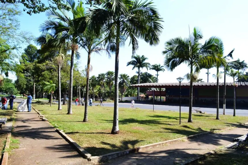 Quinto mutirão Pintou Limpeza limpa a “Praça da Rodoviária”