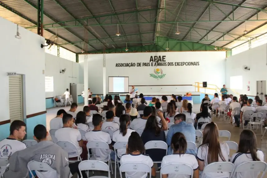 Primeiro Simpósio Municipal de Acessibilidade e Inclusão Social é realizado no salão da APAE