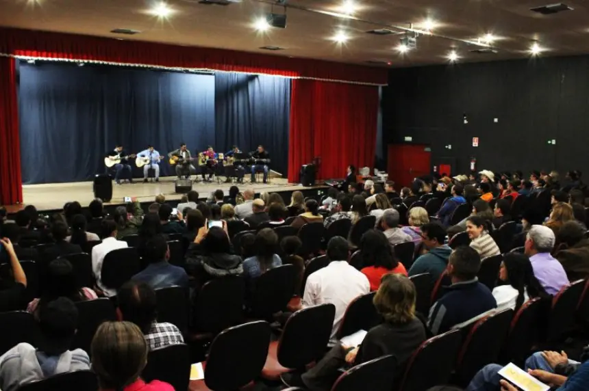 Alunos do projeto Espaço Villa Musical realizam segundo recital