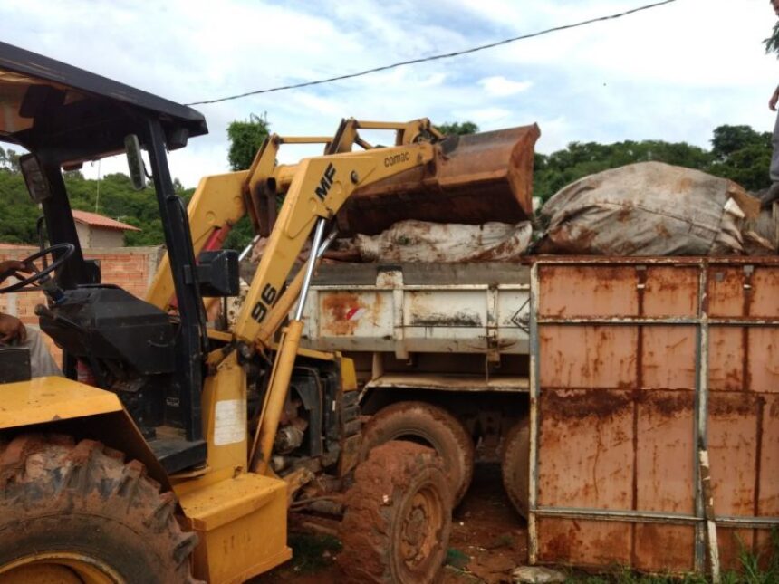 Guarda Municipal realiza operação de fiscalização a ferros-velhos e depósitos de materiais recicláveis
