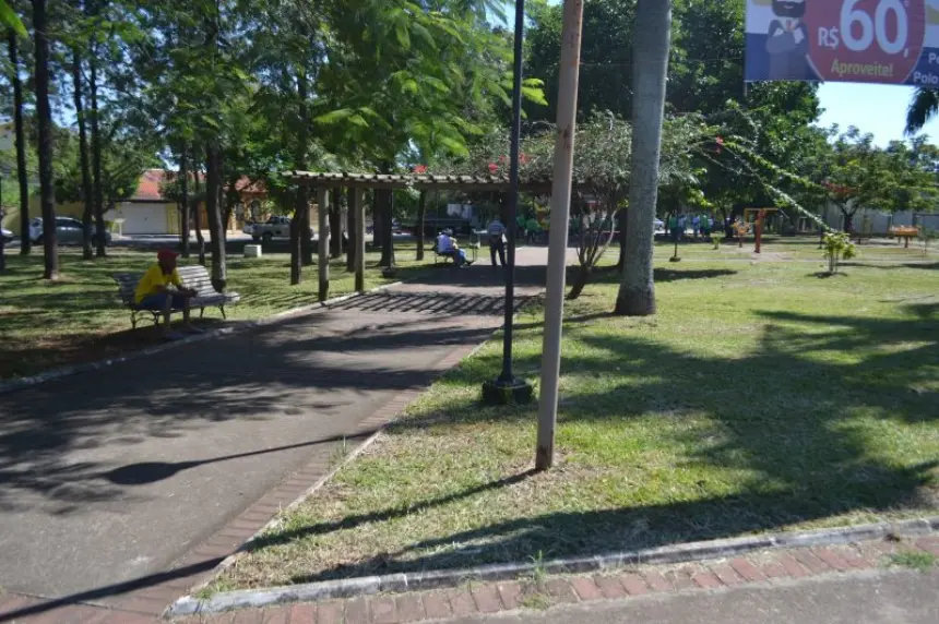 Primeira edição do Projeto Pintou Limpeza em 2018 beneficiou a Praça da Saúde