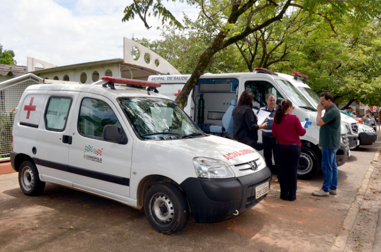 Secretaria de Saúde de Cosmópolis recebe mais 4 novas ambulâncias