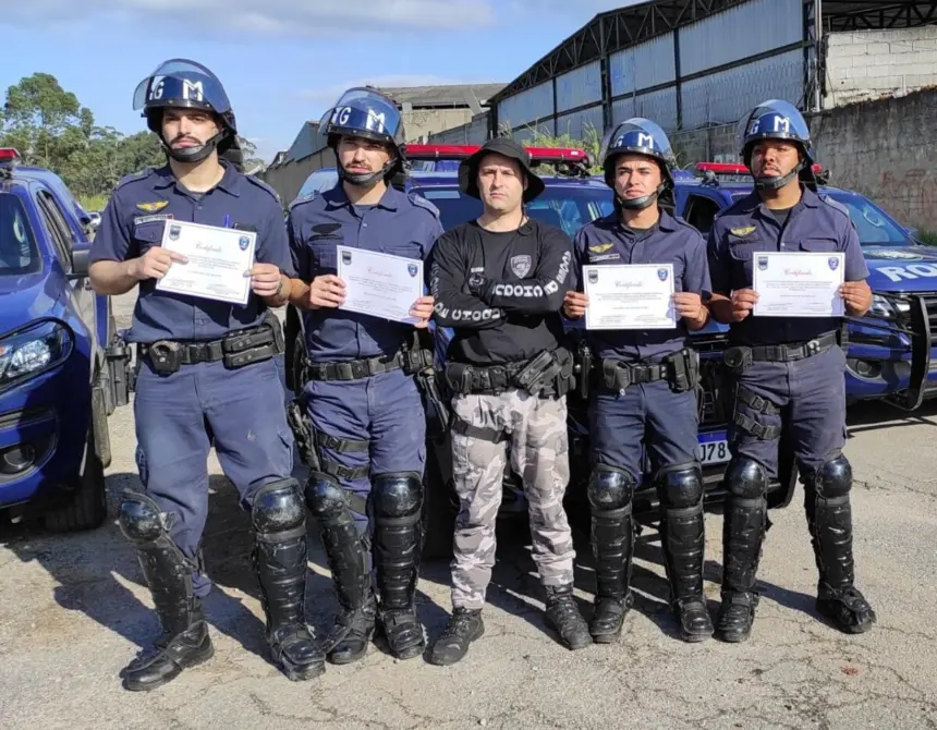 Policiais municipais participam de Instrução de Controle de Distúrbios Civis e uso de armamento menos letal