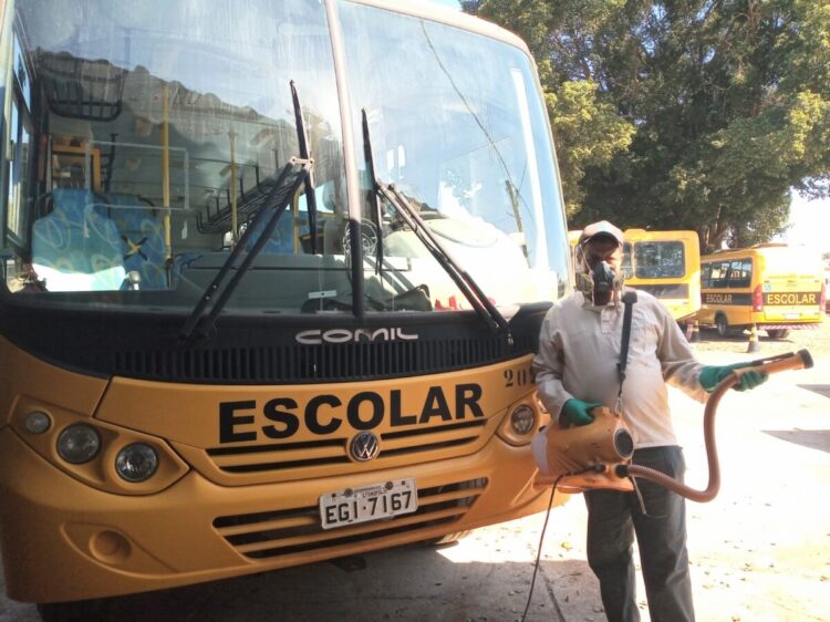 Transporte Escolar realiza sanitização em toda frota de veículos e ônibus