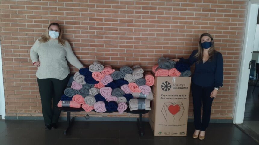 Fundo Social de SP doa 100 cobertores para Cosmópolis