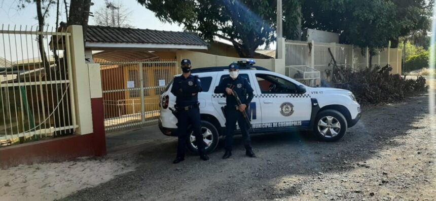 Polícia Municipal realiza patrulhamento preventivo pelo bairro Uirapuru