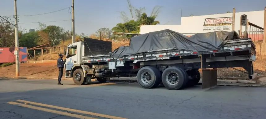 Secretaria de Segurança Pública realiza operação de trânsito na entrada da cidade