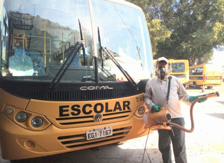 Sanitização nos veículos do transporte escolar será realizada semanalmente em cosmópolis
