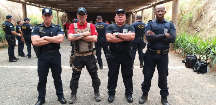 Policial Municipal participa de treinamento de armamento e tiros em Holambra