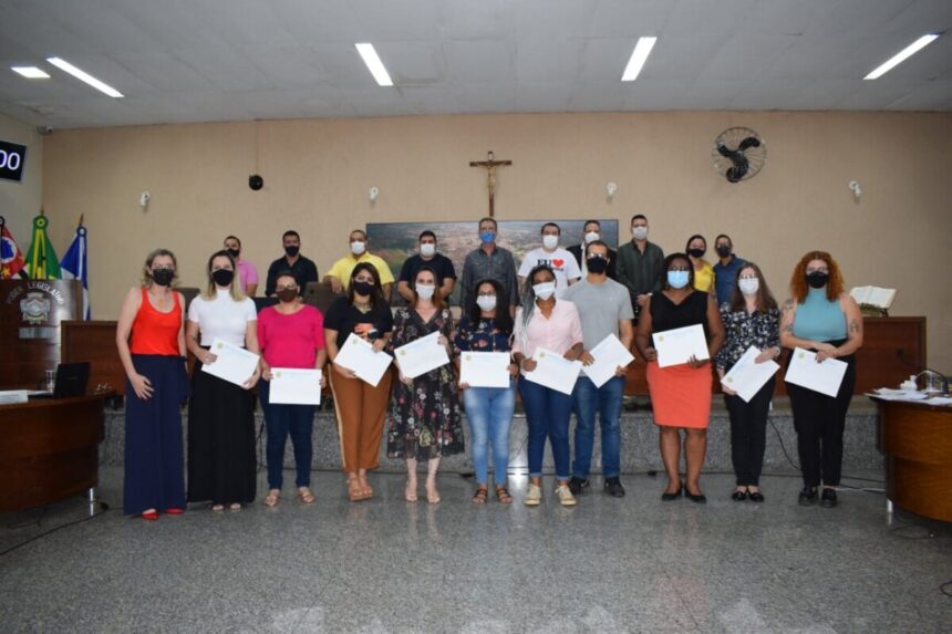 Equipe da Saúde Mental de Cosmópolis recebe homenagem na Câmara