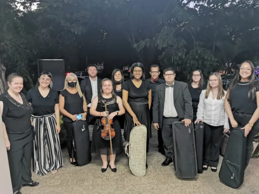 Camerata do Villa Musical se apresenta na 36ª Sessão Ordinária da Câmara Municipal