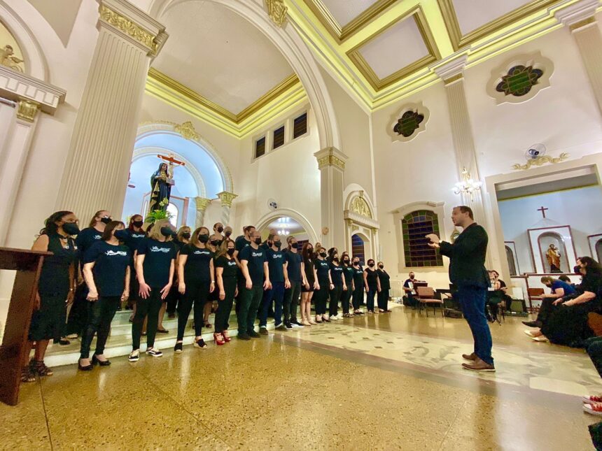Villa-Musical realiza apresentação na Igreja Matriz Santa Gertrudes