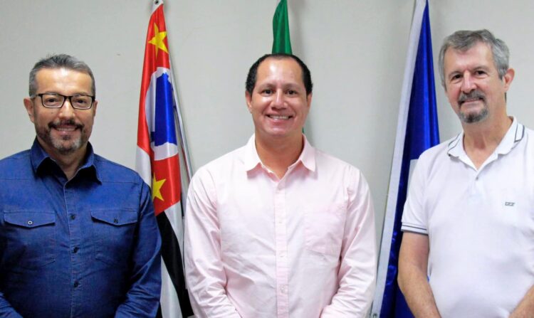 Prefeito Junior Felisbino e seu Vice Dr. Maurício anunciam novo Secretário de Saúde