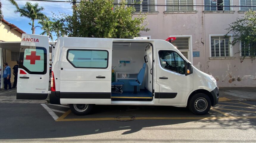 Saúde de Cosmópolis é comtemplada com ambulância para atendimentos emergenciais