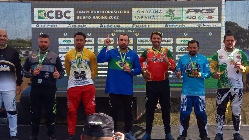 Pilotos do Clube Cosmopolense de Ciclismo participaram do Campeonato Brasileiro de BMX