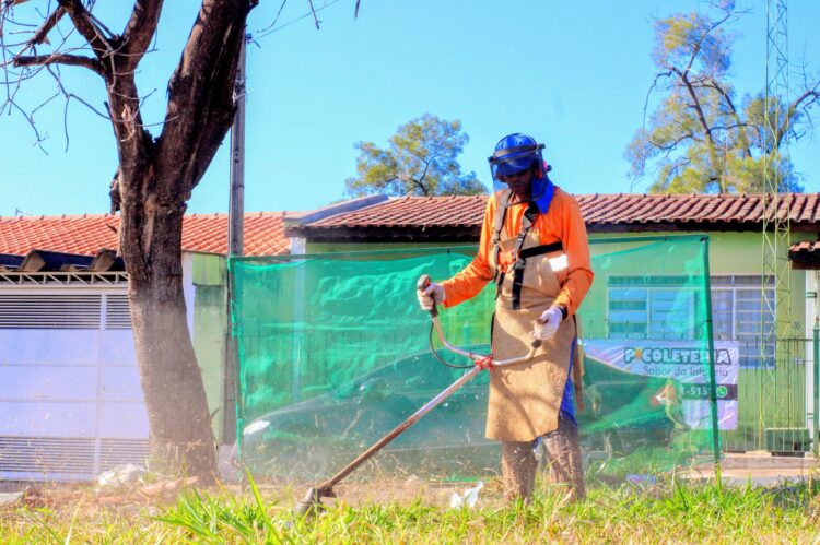 Programa ‘Cidade Limpa’ beneficia bairros de Cosmópolis
