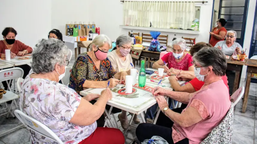 Prefeitura realiza evento especial em homenagem ao Dia dos Pais para a Terceira Idade