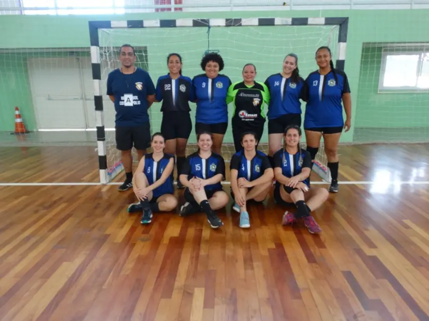 Equipe cosmopolense de handebol feminino é classificada na LHI