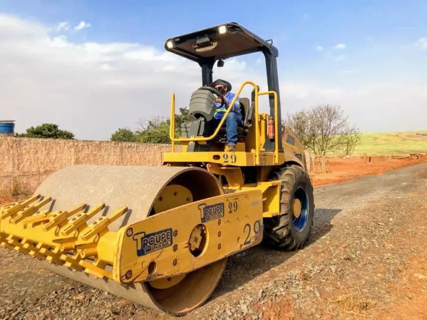 Prefeitura atende demanda no Bairro Res. Rosamélia