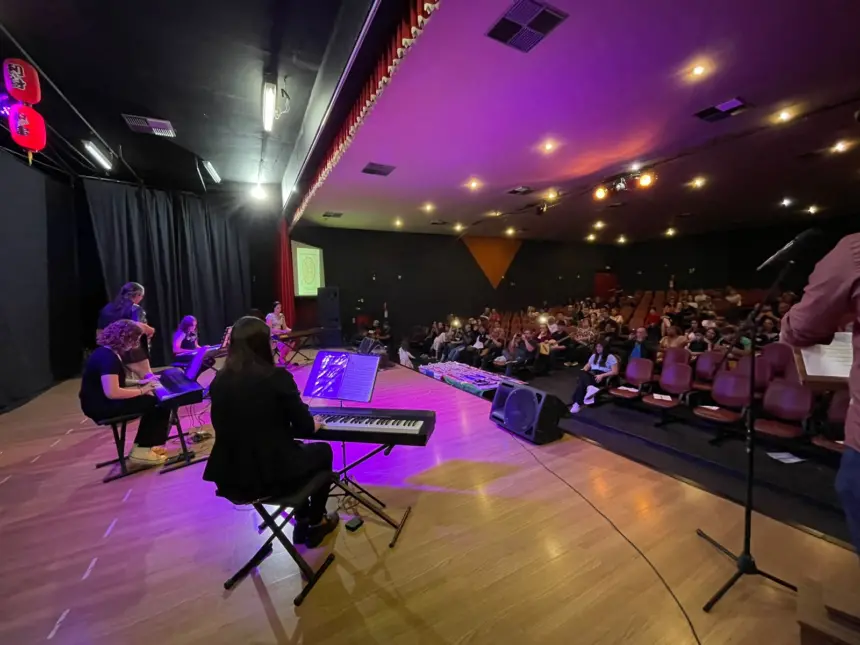 Recital de alunos encerra as apresentações especiais na Paulo Freire