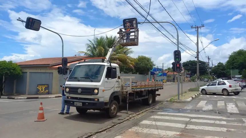 Sistemas eletrônicos dos semáforos entram em manutenção