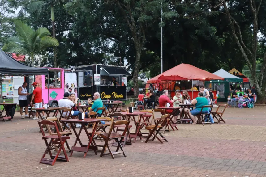 Feira ‘Artes e Sabores’ reúne o melhor da culinária e artesanato na Praça do Rodrigo