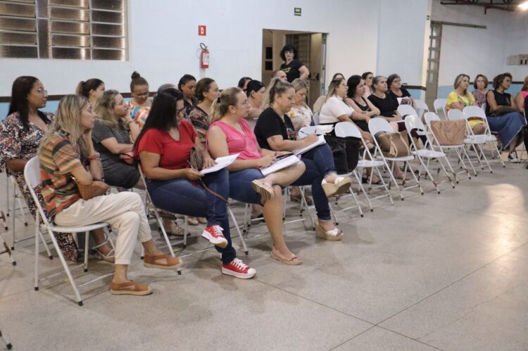 Cosmópolis realiza palestra sobre inclusão e autismo na APAE