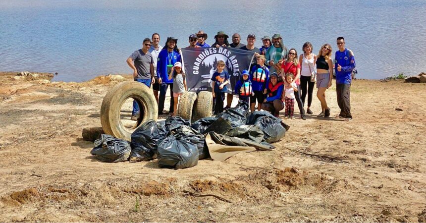 Ação ecológica de amigos realiza limpeza na Represa Pirapitingui