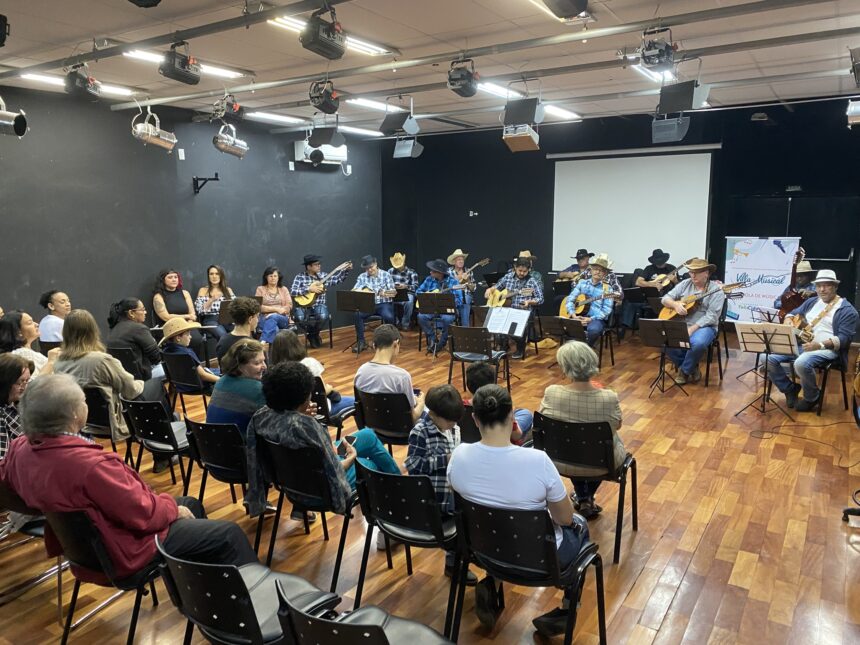 Orquestra de Violeiros realizou apresentação no CEU Andorinhas