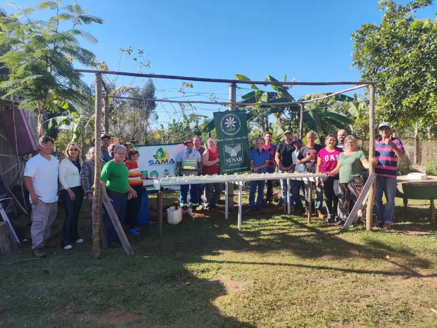 Com aulas teóricas e práticas, trabalhadores rurais são capacitados em curso de hidroponia sustentável