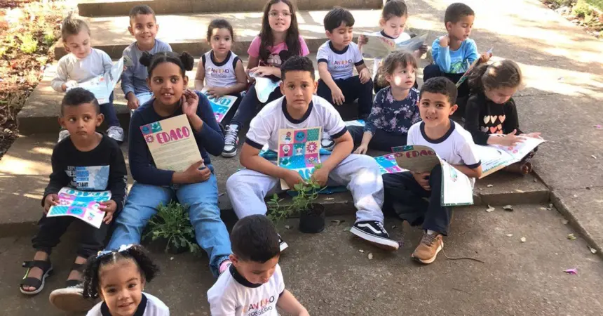 Crianças da escola infantil participam de experiência educativa na sede da SAMA