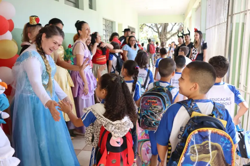 Novo semestre: Rede Municipal de Ensino recebe retorno de 8.300 alunos