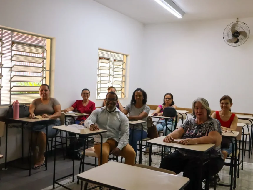 Curso profissionalizante Modelagem de Roupas Moda Bebê e Infantil