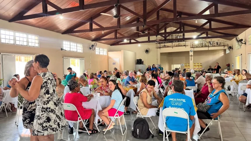 Almoço de confraternização Clube da Terceira Idade Laços da Amizade