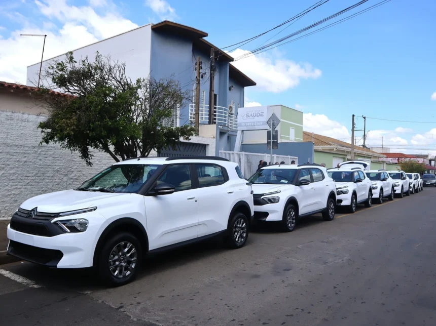 Saúde de Cosmópolis recebe novos veículos