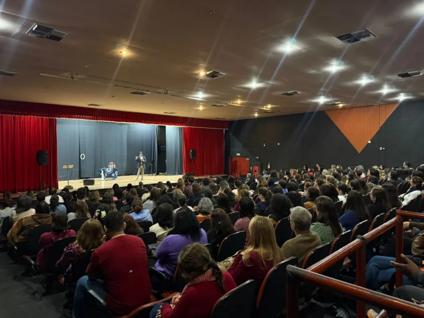 Formações marcam a volta às aulas na Rede Municipal de Cosmópolis