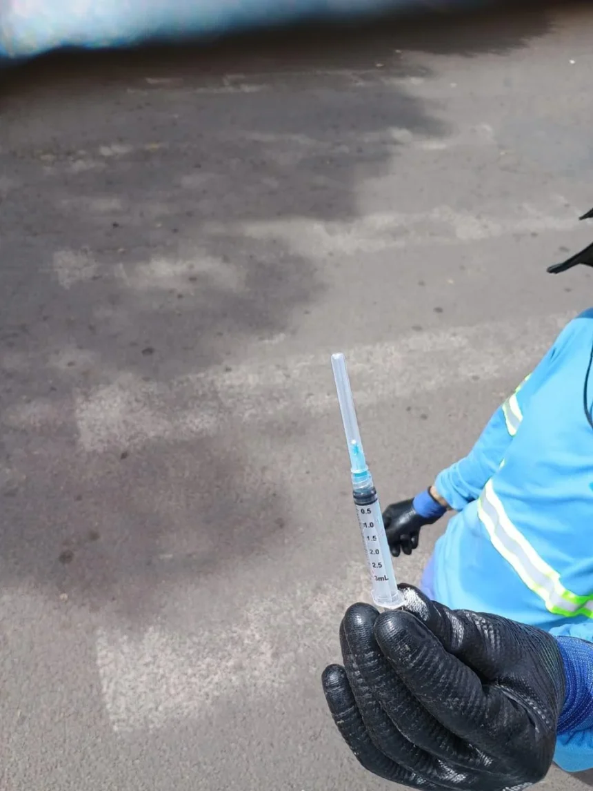 Atenção ao descarte irregular de agulhas e seringas!