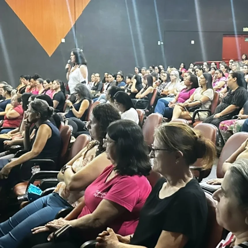 Formação Destaca a Importância da Reflexão sobre as Emoções no Ambiente Escolar
