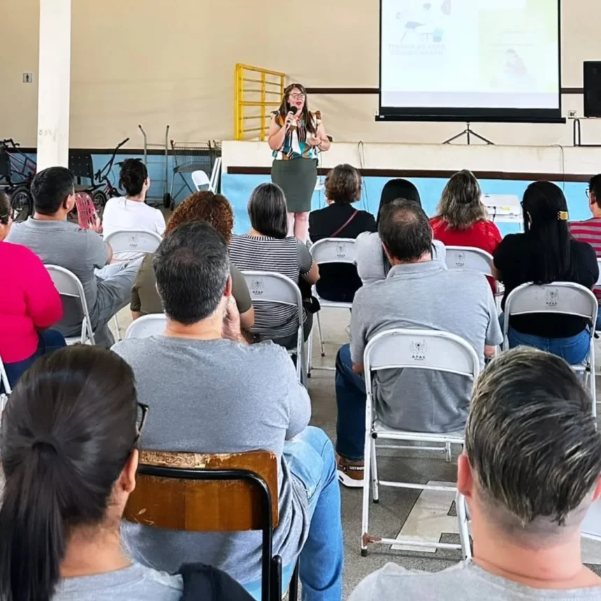 Formação para Motoristas e Monitores do Transporte Escolar em Cosmópolis