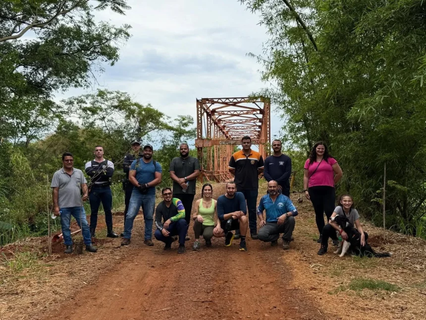 Arrastão Ecológico & Plantio de Mudas na Ponte de Ferro