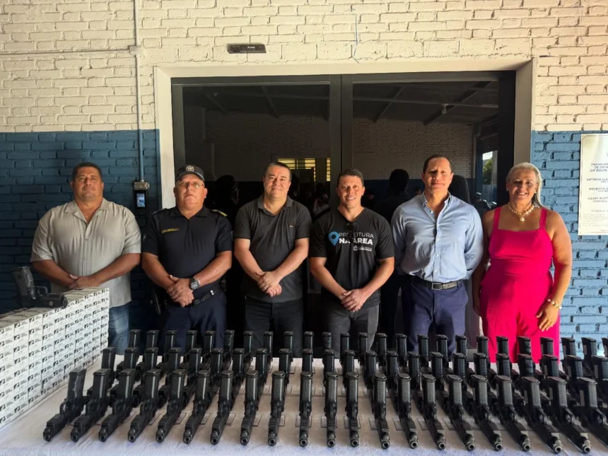 Entrega dos novos armamentos e fardamentos para a Guarda Municipal