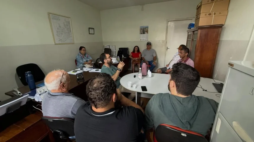 Reunião com produtores rurais e representantes da APRUC