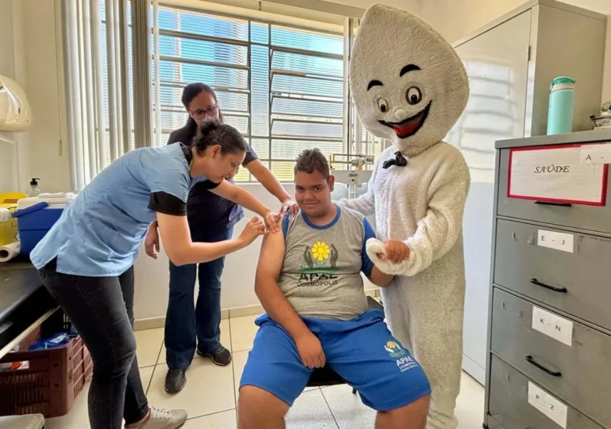 Secretaria de Saúde realiza vacinação contra ingluenza na APAE